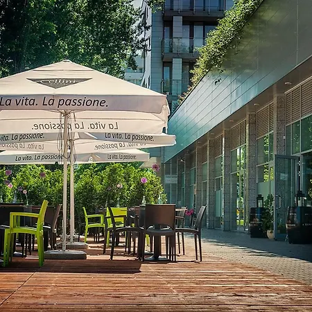 Flat Triton Park Apartment *